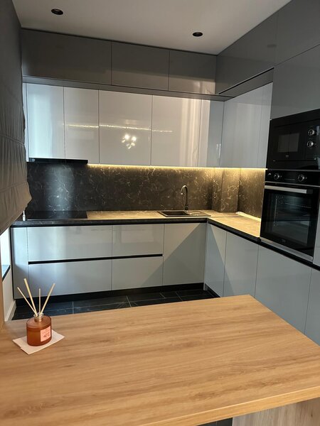 Baneasa, Sos. Gheorghe Ionescu Sisesti 92-96