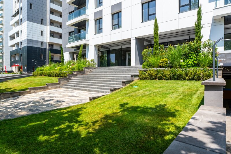 Baneasa, Sos. Gheorghe Ionescu Sisesti 92-96