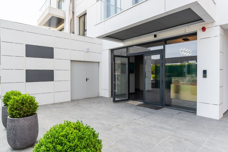 Baneasa, Sos. Gheorghe Ionescu Sisesti 92-96